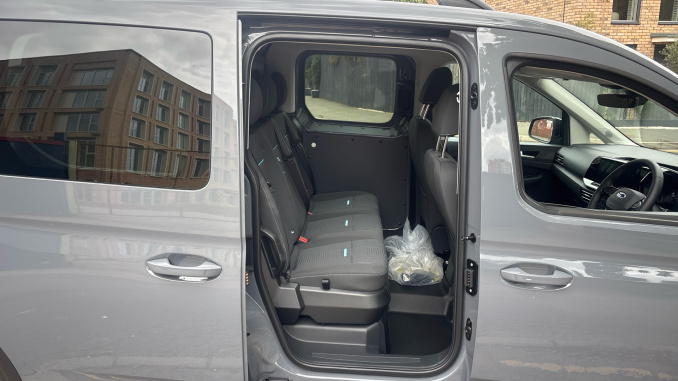 Ford Transit Connect 240 L1 Petrol 1.5 EcoBoost PHEV 150 Active FlexCab Van Auto - Image 5